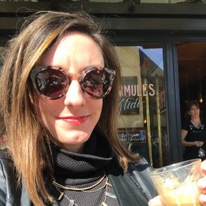 Meet your Posher, Lauren